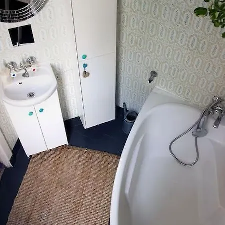 Artist's / Mieszkanie U Artystow Daire